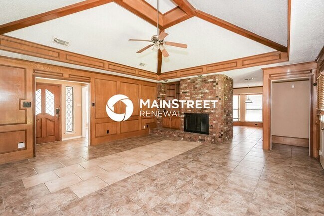 Building Photo - 3 Bedroom Pet-Friendly Home in DeSoto, TX ...