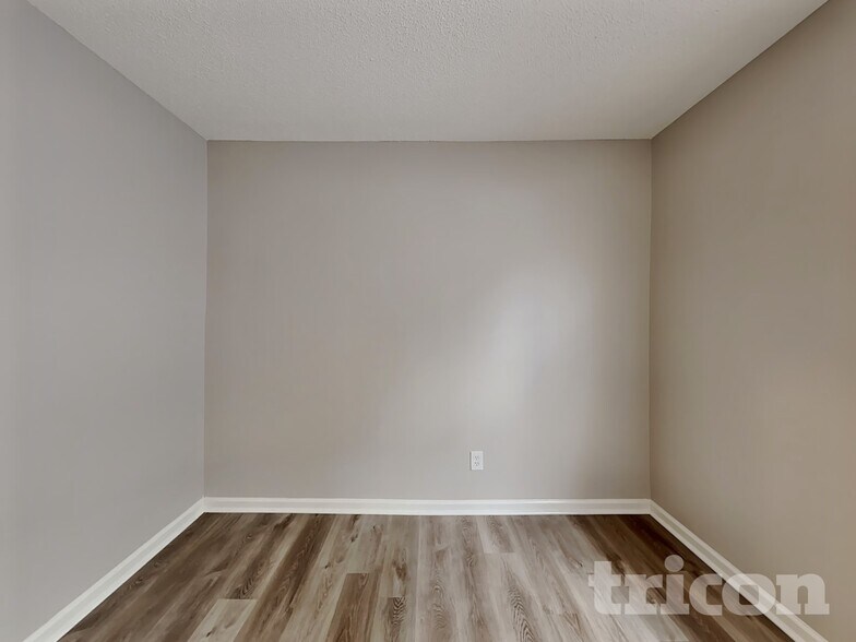 Building Photo - 6025 Black Bear Ct