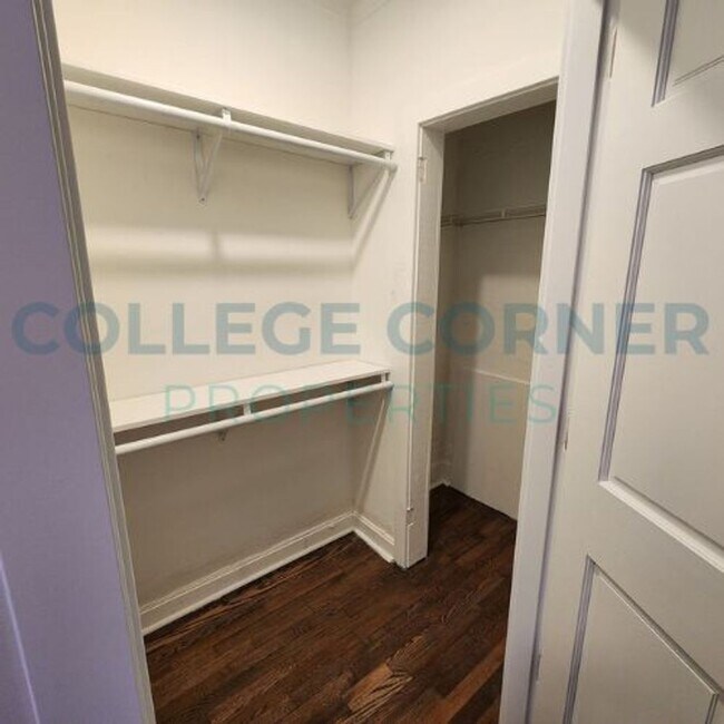 Building Photo - 1231 Brookwood Dr