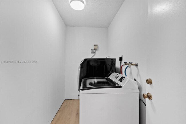 Building Photo - 13847 SW 157th Terrace