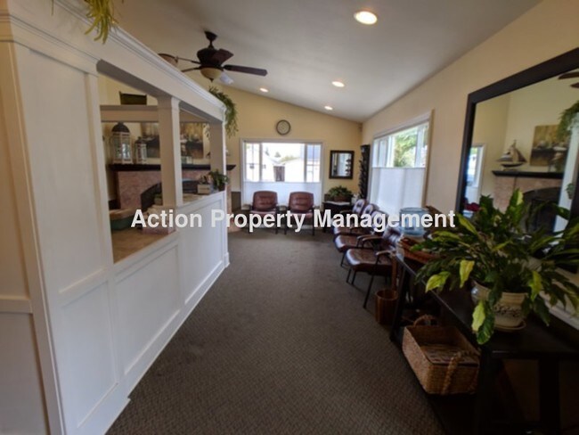 Building Photo - 511 S Sequim Ave