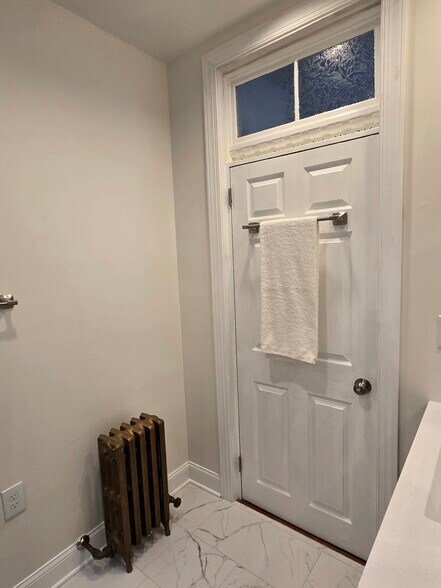 Building Photo - 100 Melvin Ave