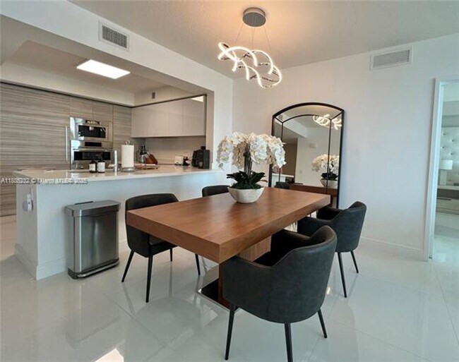 Building Photo - 300 Sunny Isles Blvd