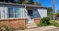 Building Photo - Cozy 1 Bedroom Duplex in Historic Folsom