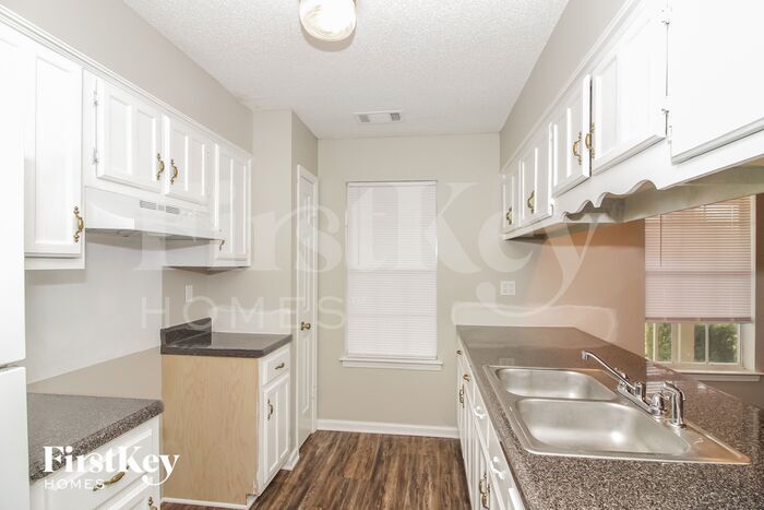 Building Photo - 1590 Belle Trees Dr