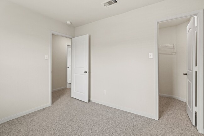 Building Photo - 27104 Leonardo Dr