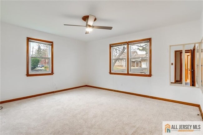 Building Photo - 1474 Huron Rd