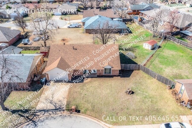 Building Photo - 605 Palo Verde Ct