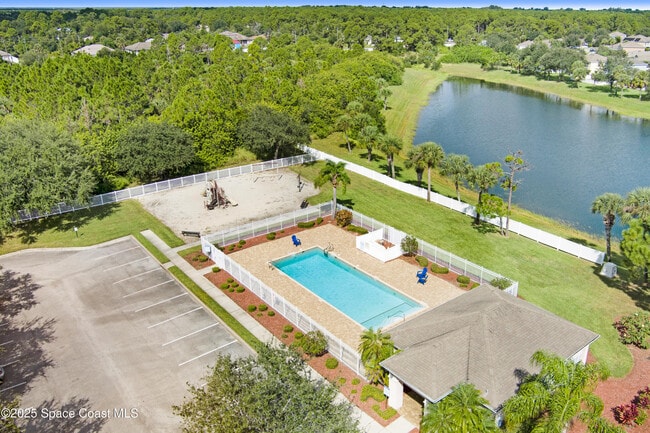Building Photo - 1652 La Maderia Dr
