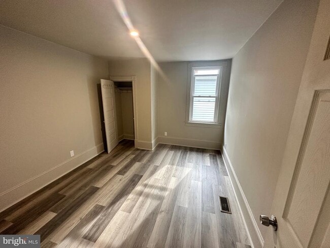 Building Photo - 113 N Coal St