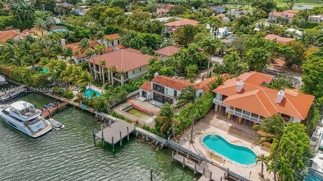 Building Photo - 5661 Pine Tree Dr