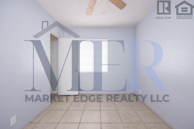 Building Photo - 3Bed/2Bath House at 19th Ave/Camelback! Move-In Ready on 06/11/2026! -- NO HOA! CORNER LOT!