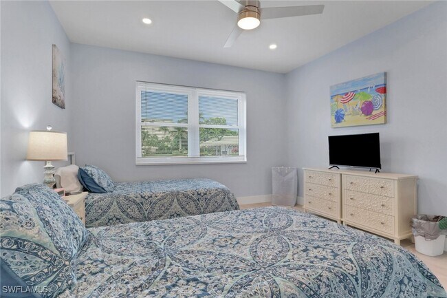 Building Photo - 3400 Gulf Shore Blvd N