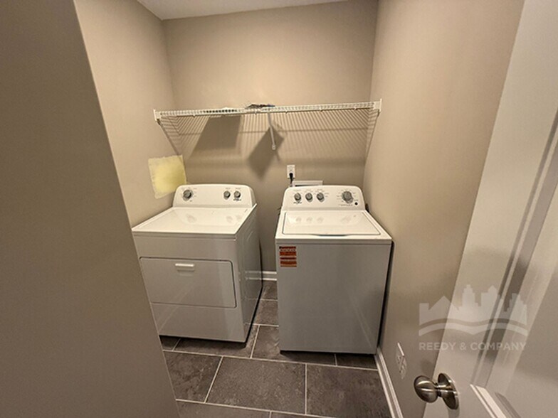 Building Photo - 9695 Bloomington Cir