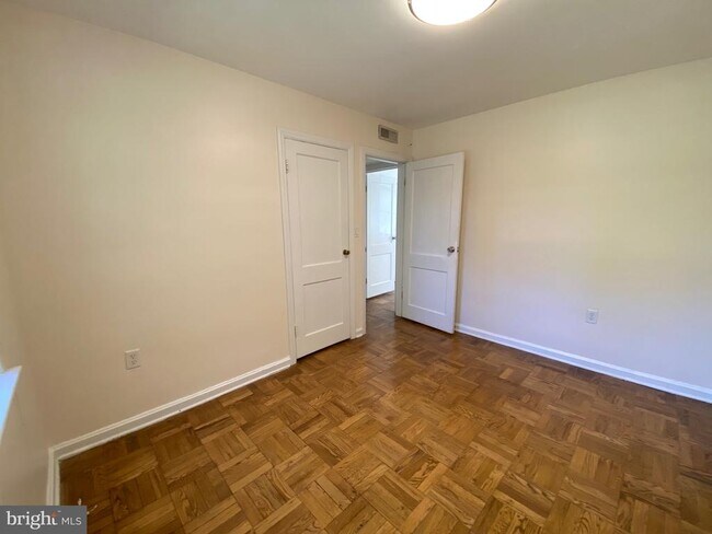 Building Photo - 6515 Potomac Ave