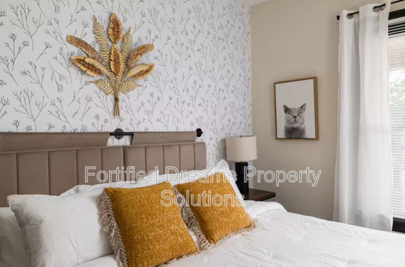 Building Photo - 720 S Broad St