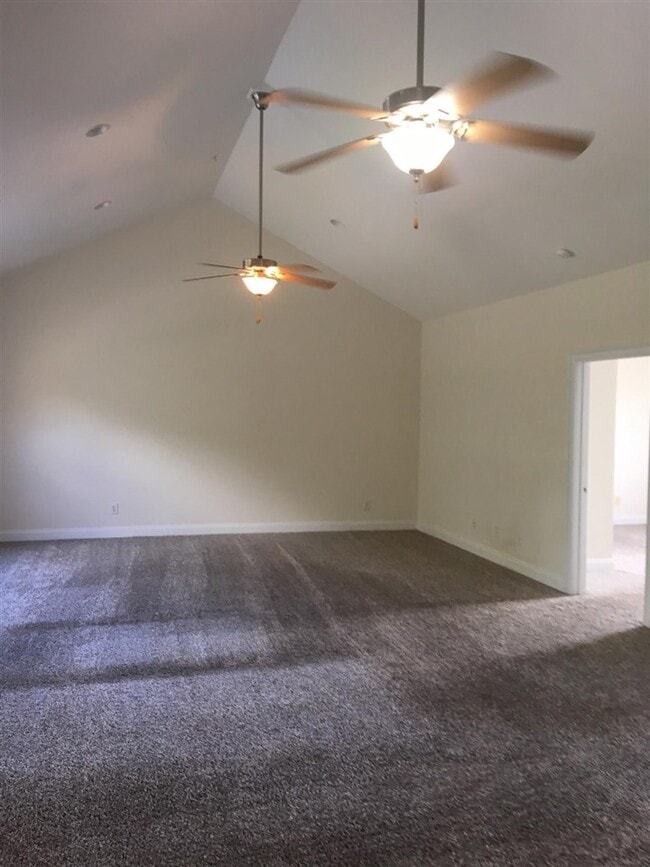 Building Photo - 168 Villa Grande St