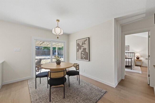 Building Photo - 1114 Stoneoak Ln