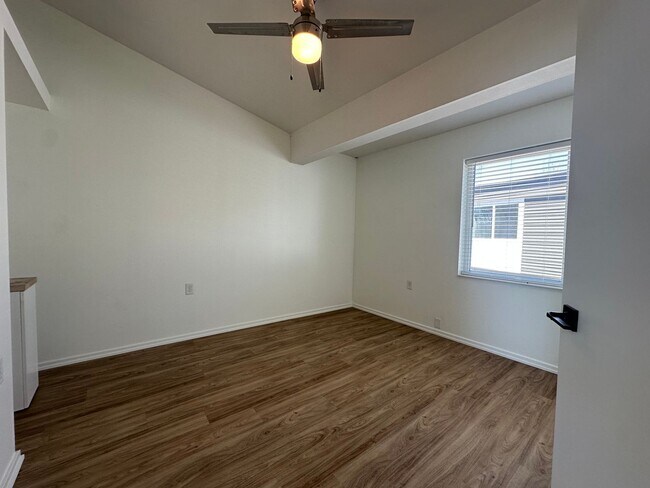 Building Photo - 3048 Anderberg Dr