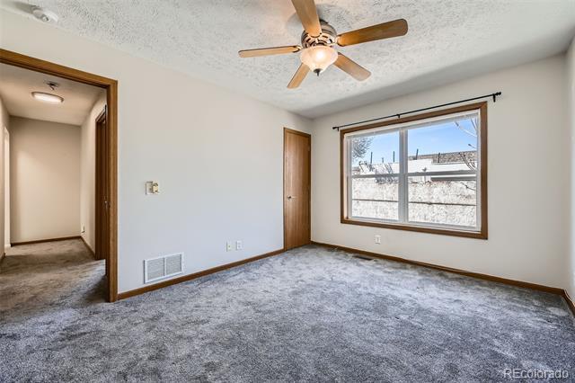 Building Photo - 3334 Navajo St
