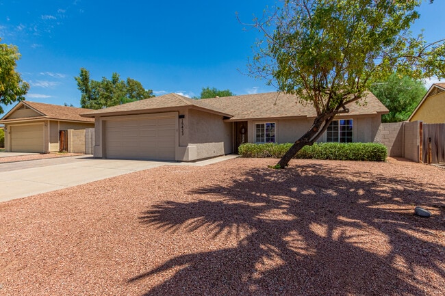 Building Photo - 15433 N 63rd St