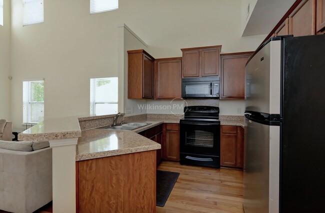 Building Photo - Big & Nice 3Br/2.5Bth Townhome in Steele Creek by Harris Teeter Shopping Center