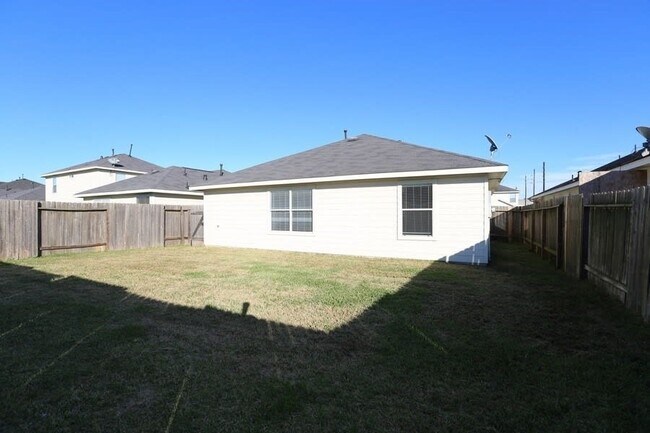Building Photo - 8567 Chaletford Dr