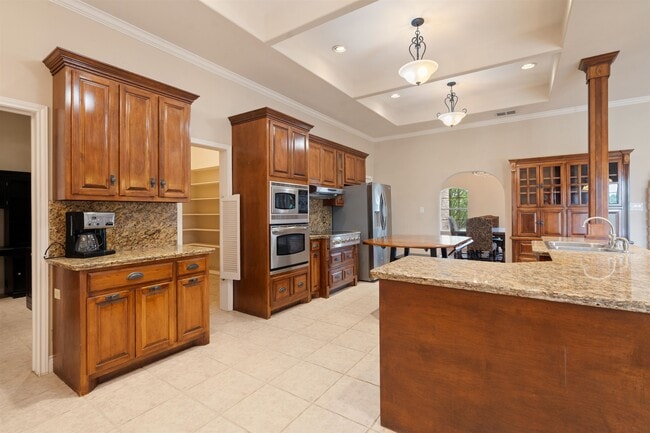 Building Photo - 31 Running Deer Mdws