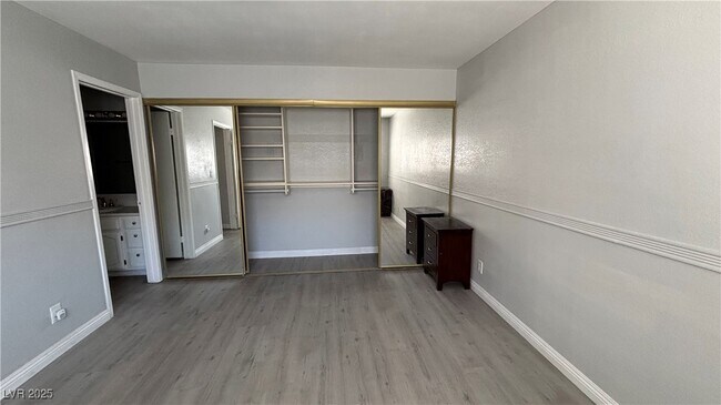 Building Photo - 4151 Gannet Cir