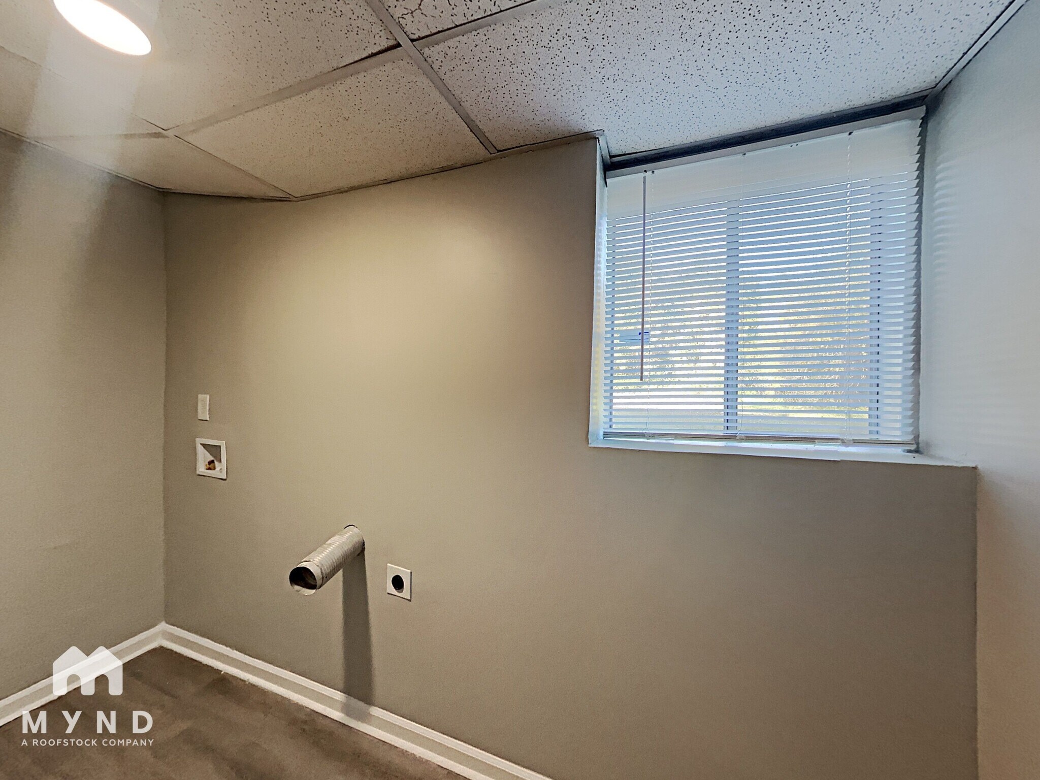 Building Photo - 6450 Ashdale Dr