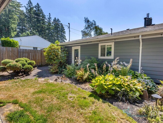 Building Photo - Charming 3-Bedroom Home in a Quiet Cul-de-Sac
