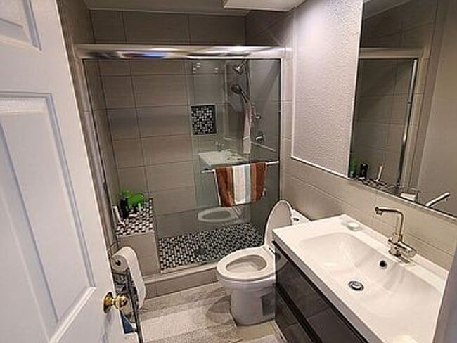 Building Photo - Fabulous Waterfront Condo with Private Boa...