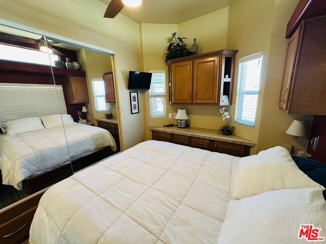 Building Photo - 69333 E Palm Canyon Dr