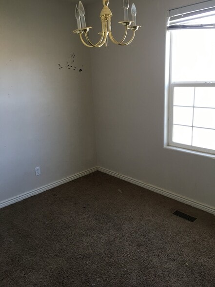 Building Photo - 4169 NW Pinion Cir