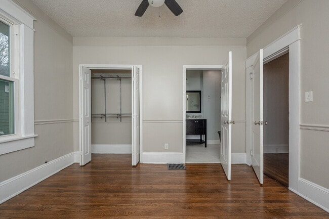 Building Photo - Beautiful 3-Bedroom, 2-Bath Bungalow with ...