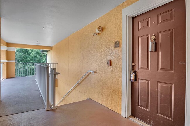Building Photo - 5467 Vineland Rd