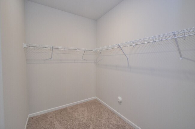 Building Photo - 163 Rosemount