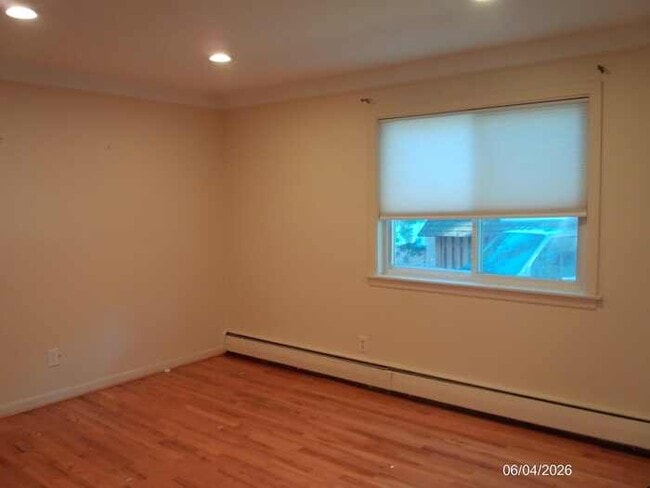 Building Photo - 1253 Island Dr