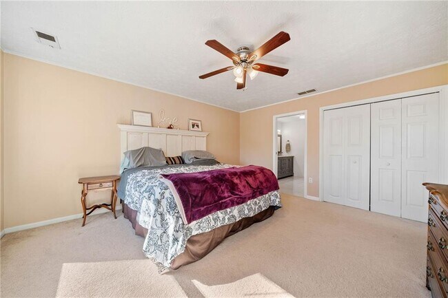 Building Photo - 210 Timber Laurel Ct