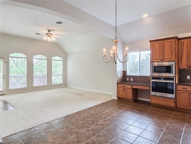 Building Photo - 9901 Bundoran Dr