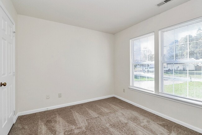 Building Photo - Updated Three Bedroom Home in Northwoods N...