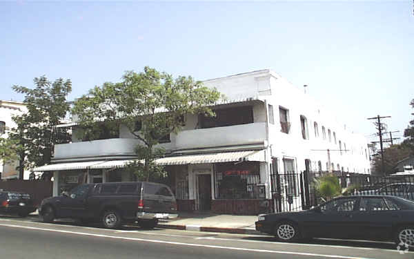 1825 - 1827 W Sunset Blvd - 1825-1829 W Sunset Blvd