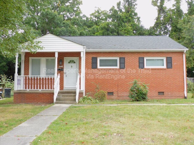 Primary Photo - 915 Idlewood Dr