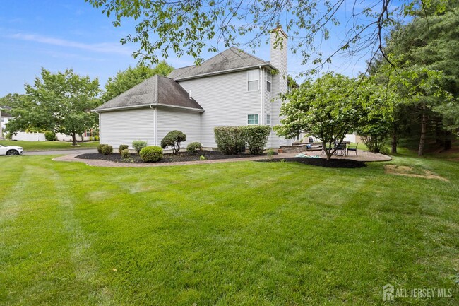 Building Photo - 38 Larkspur Dr