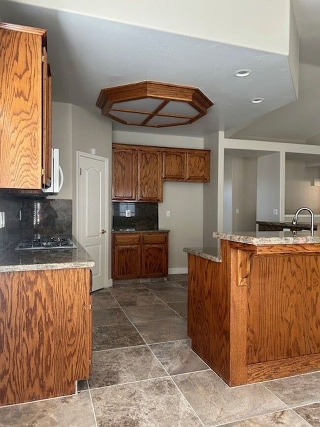 Building Photo - 11100 Myers Ranch Ct