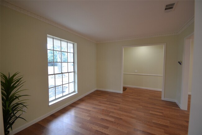 Building Photo - 12711 Westleigh Dr
