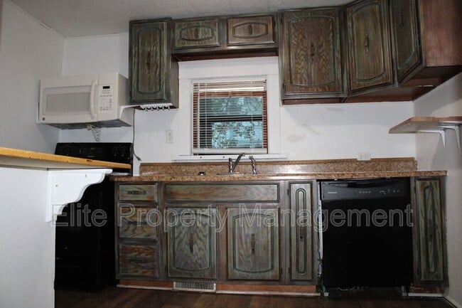 Building Photo - 1012 West St