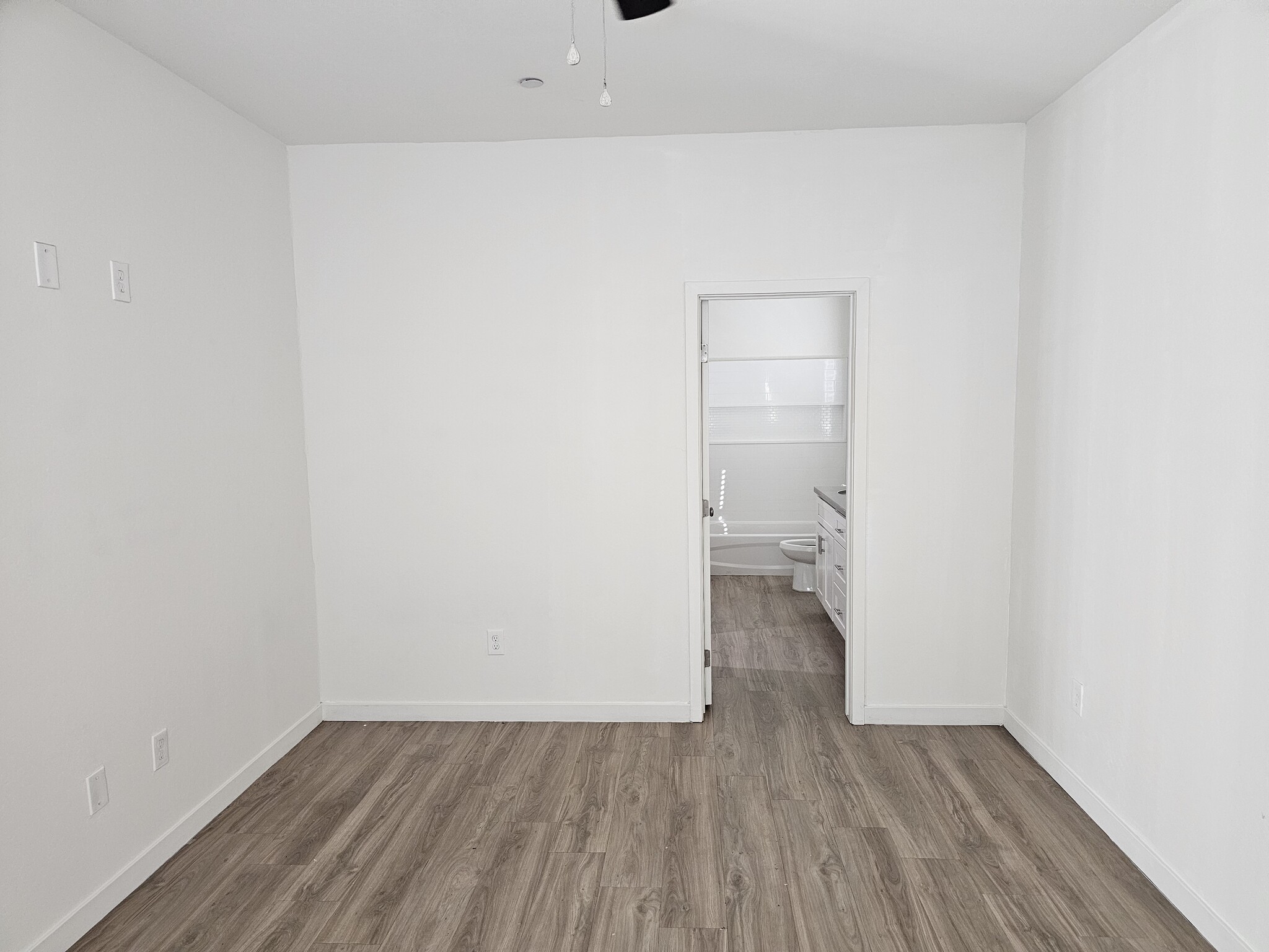 Building Photo - 8607 Grandy St