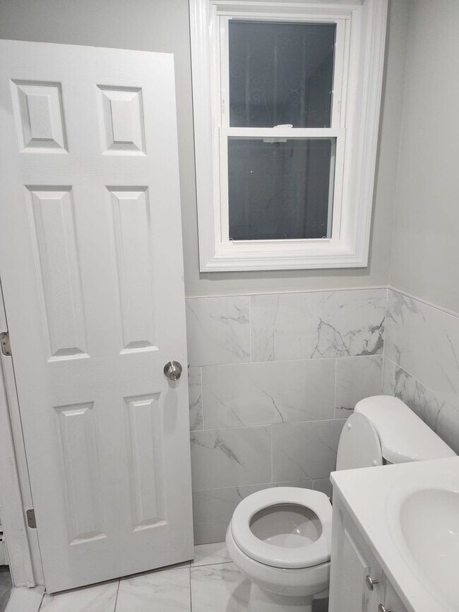 Building Photo - 281 Communipaw Ave
