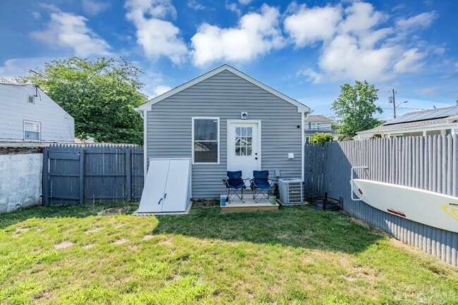 Building Photo - 438 Brookside Ave